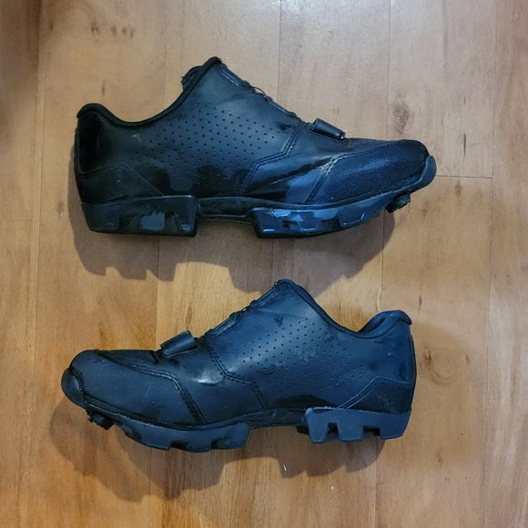 Black Bontrager Foray Mountain Bike Shoe with SPD Clips Size 40 Women's 8.5 - Picture 2 of 16